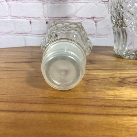 Vintage Anchor Hocking Wexford Clear Glass Decanter with Stopper - Picture 10 of 13